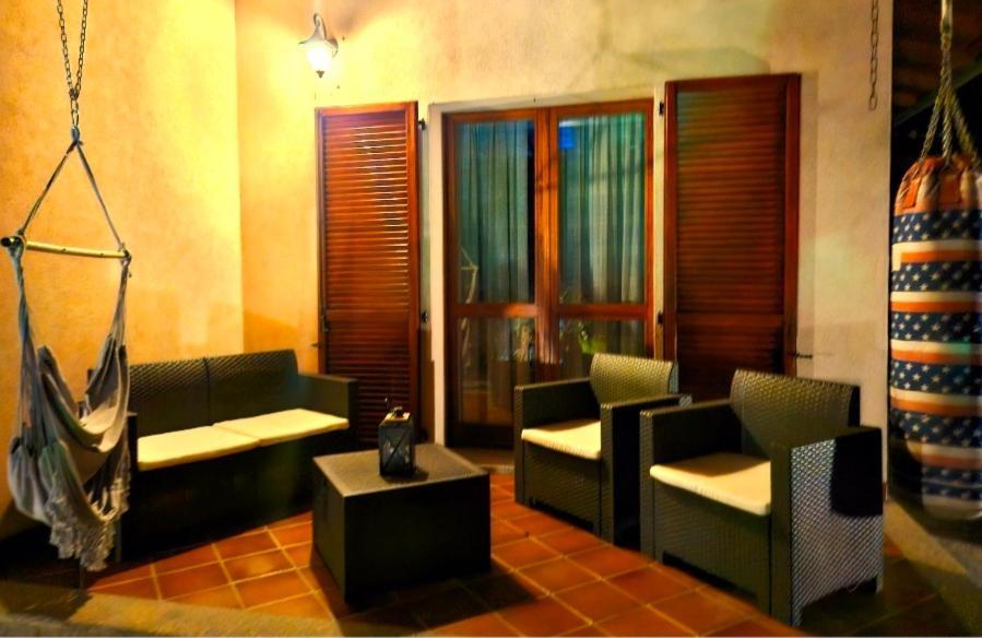 B&B Margot Albavilla Exterior photo